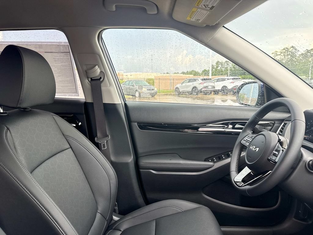 New 2026 Kia Seltos EX FWD image 12
