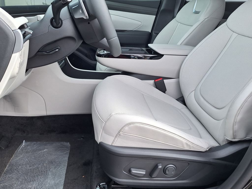 New 2026 Hyundai Tucson Limited image 11