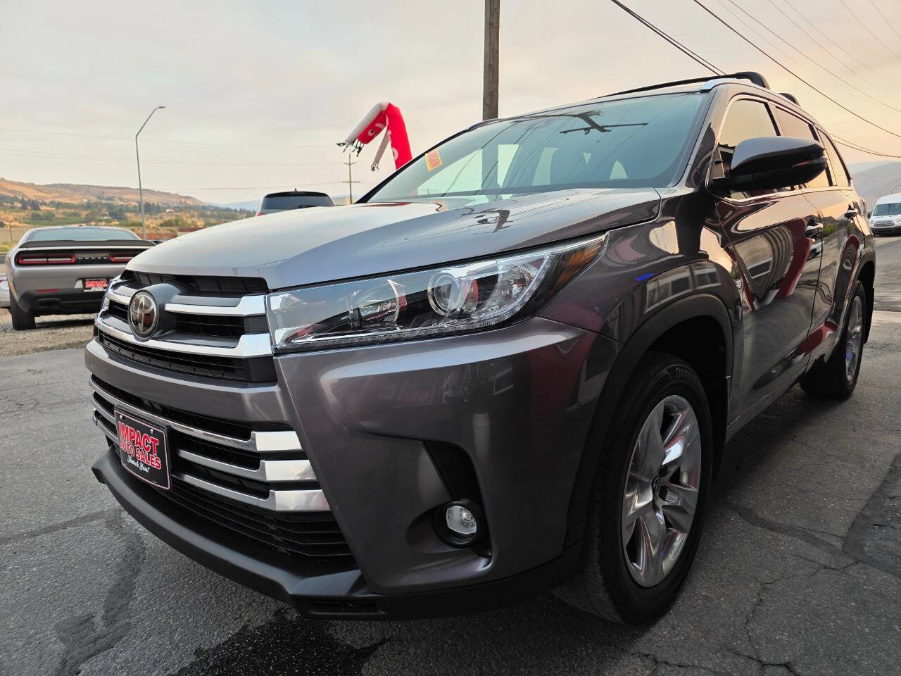 Used 2019 Toyota Highlander AWD V6 image 9