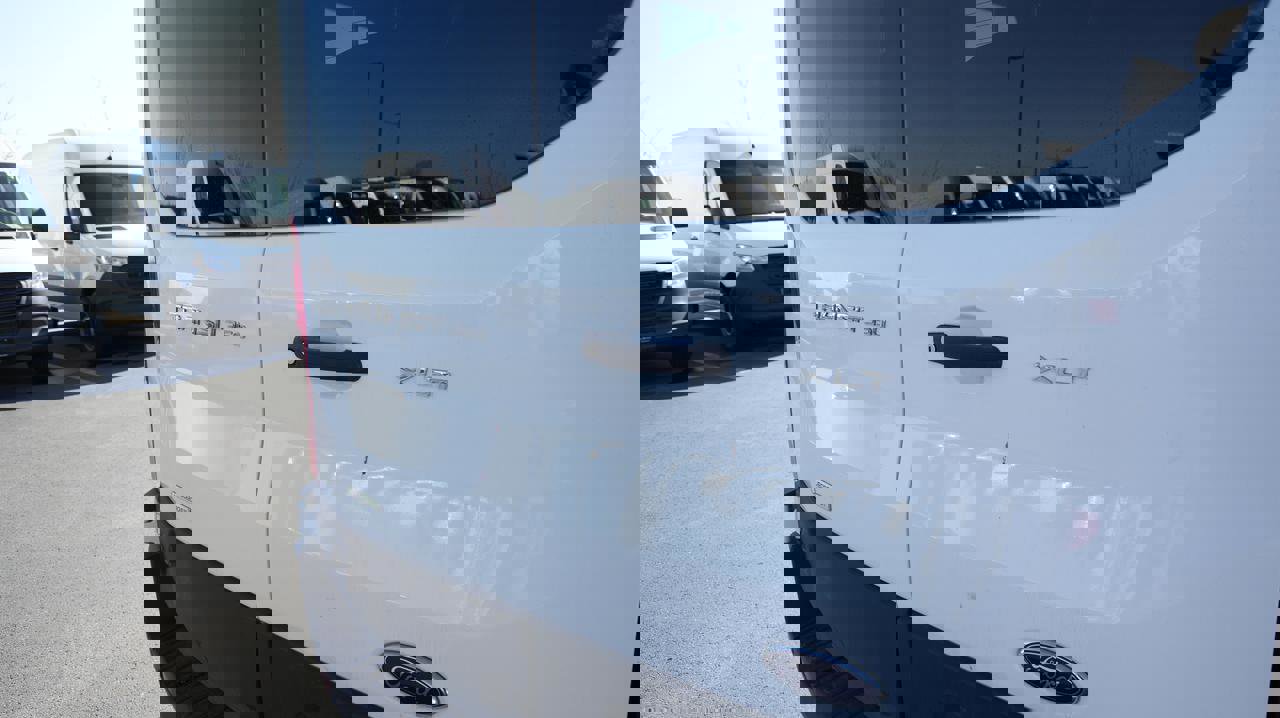 Used 2019 Ford Transit 350 XLT image 21