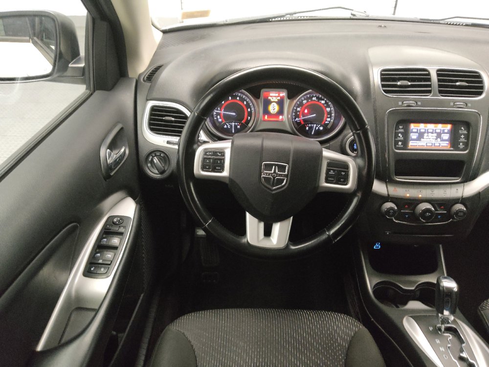 Used 2020 Dodge Journey SE w/ SE Popular Equipment Group FWD image 22