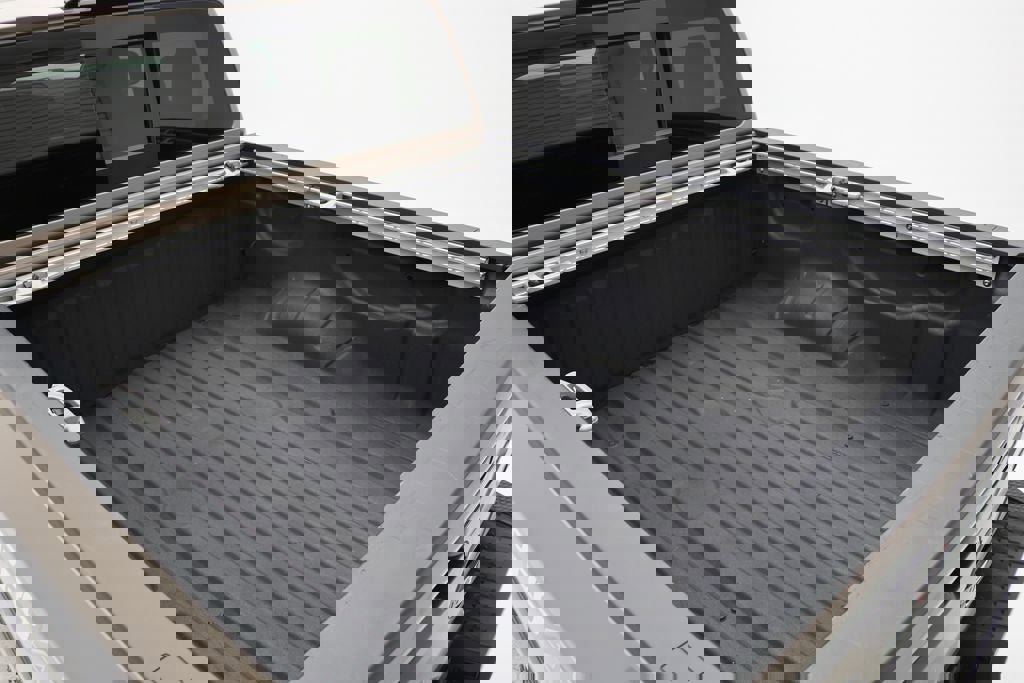 Used 2023 Nissan Titan PRO-4X w/ Pro-4x Convenience Package image 13