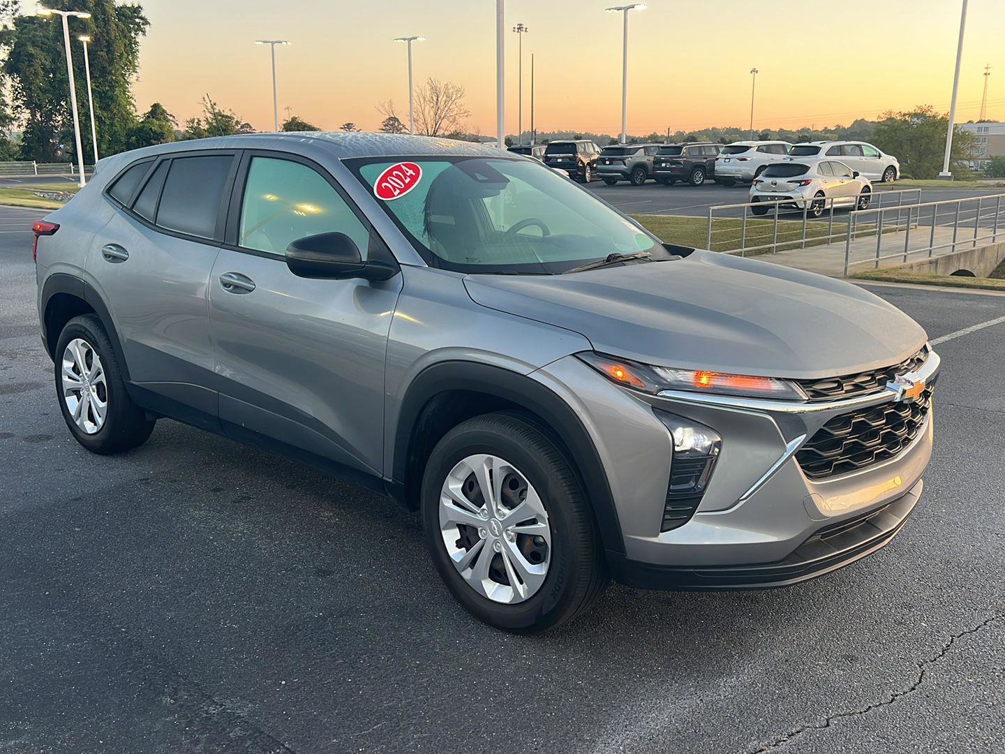 Used 2024 Chevrolet Trax LS image 8