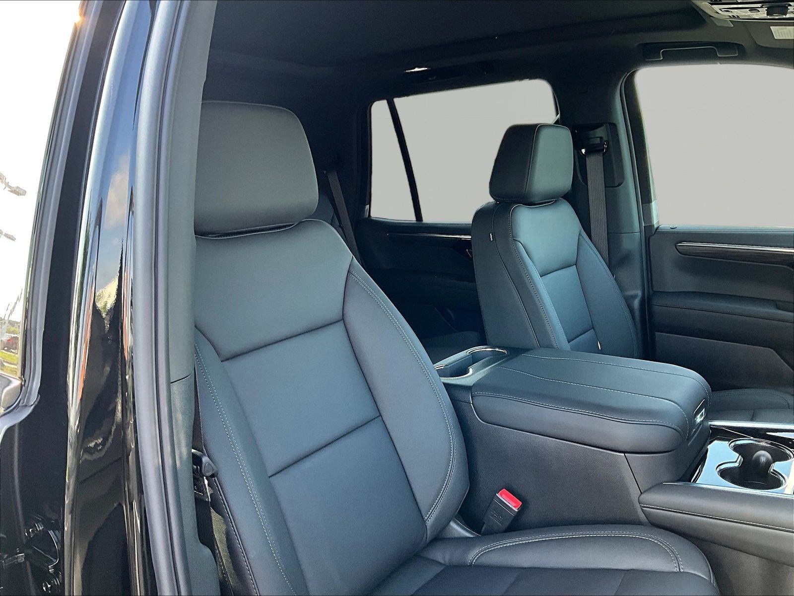 New 2026 Chevrolet Tahoe Z71 w/ Comfort Package AWD/4WD image 19