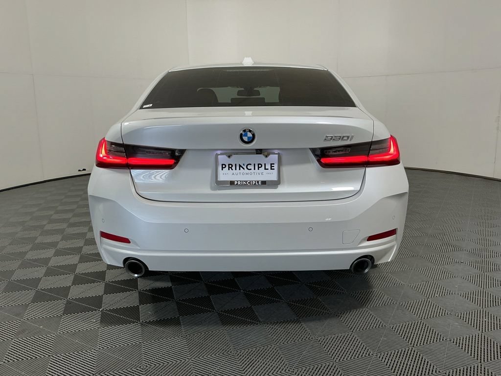 Certified 2023 BMW 330i Sedan w/ Driving Assistance Package RWD image 6