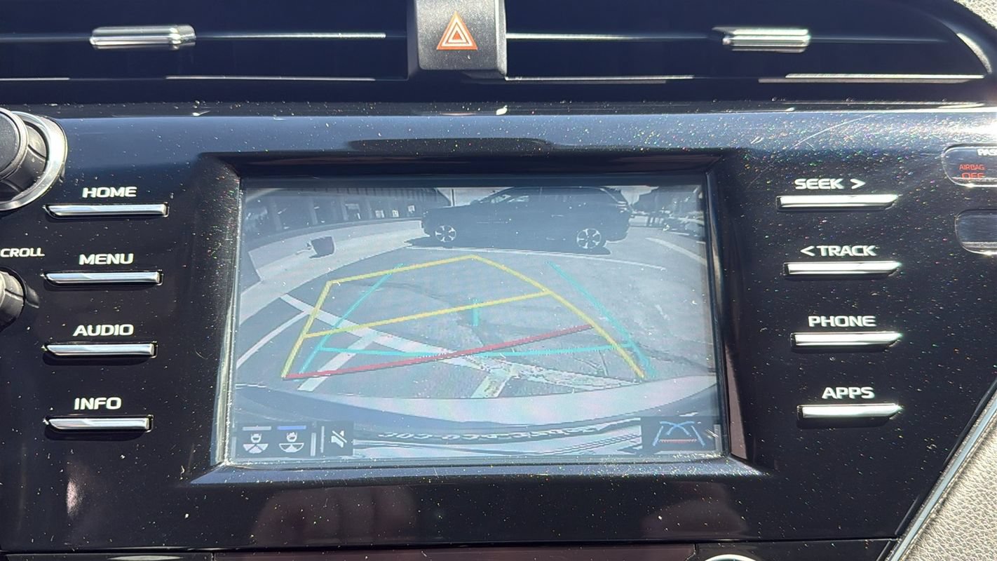 Used 2018 Toyota Camry SE w/ Convenience Package FWD image 25