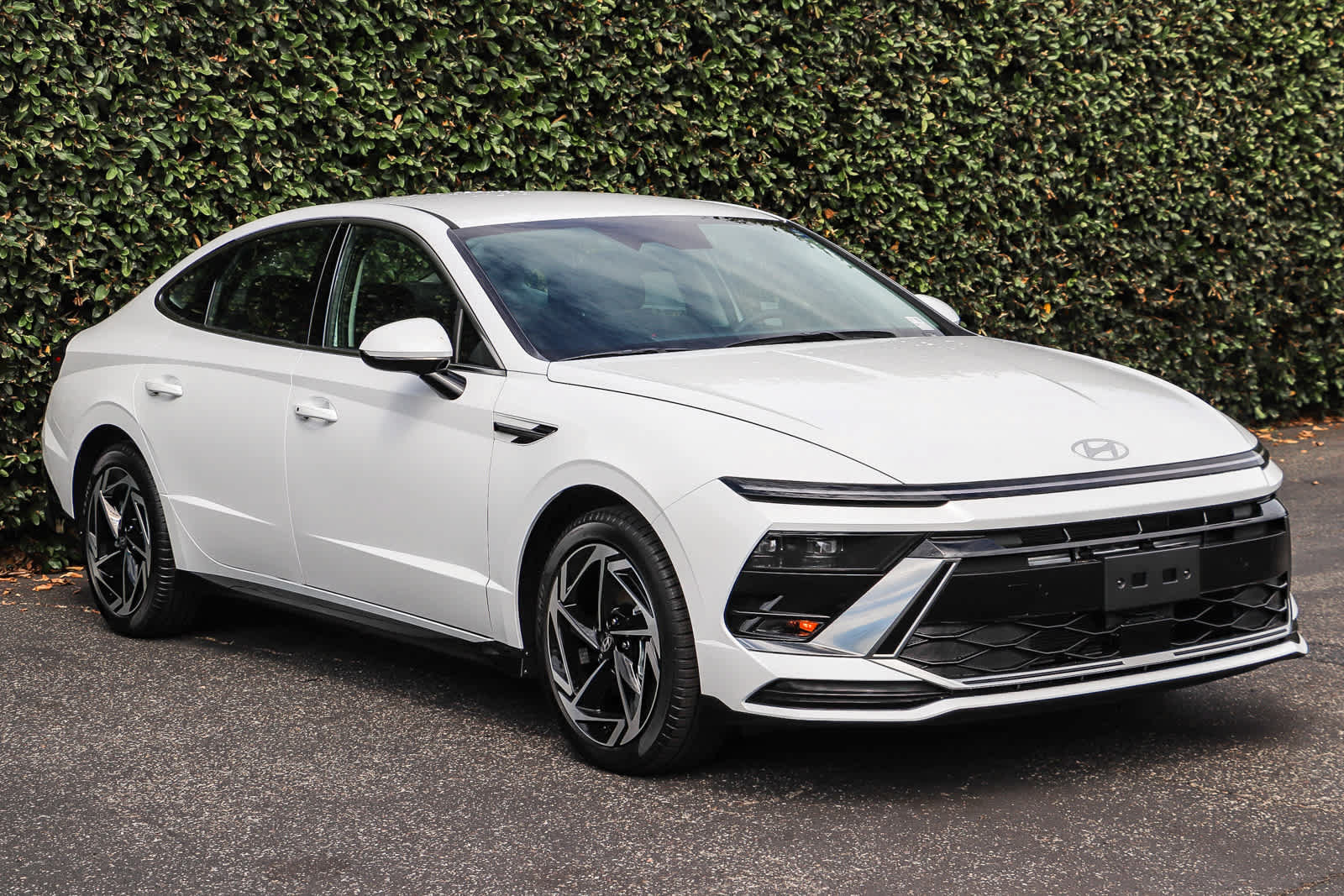 New 2026 Hyundai Sonata SEL FWD image 3
