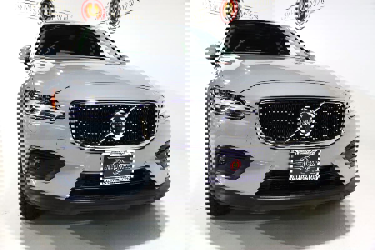 Used 2025 Volvo V60 B5 Cross Country Plus image 67