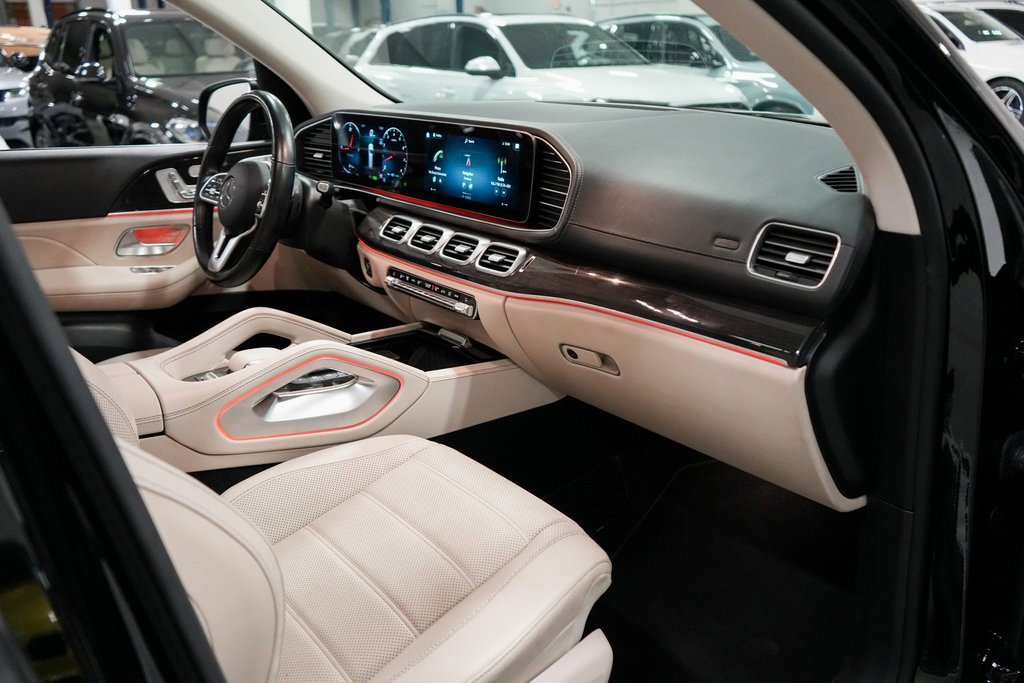 Used 2021 Mercedes-Benz GLS 580 4MATIC image 14