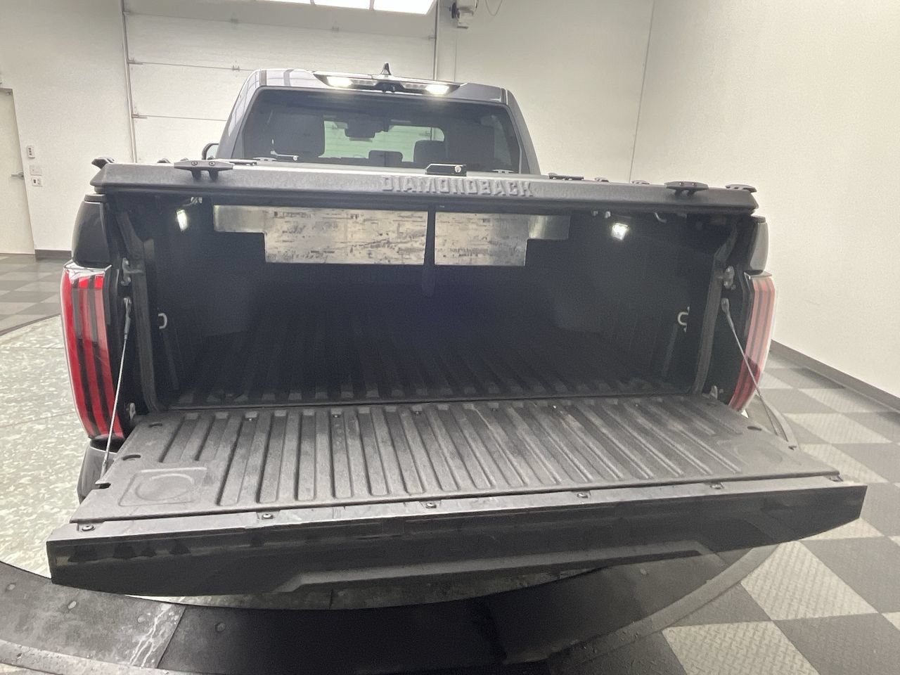 Used 2023 Toyota Tundra Platinum AWD/4WD image 32