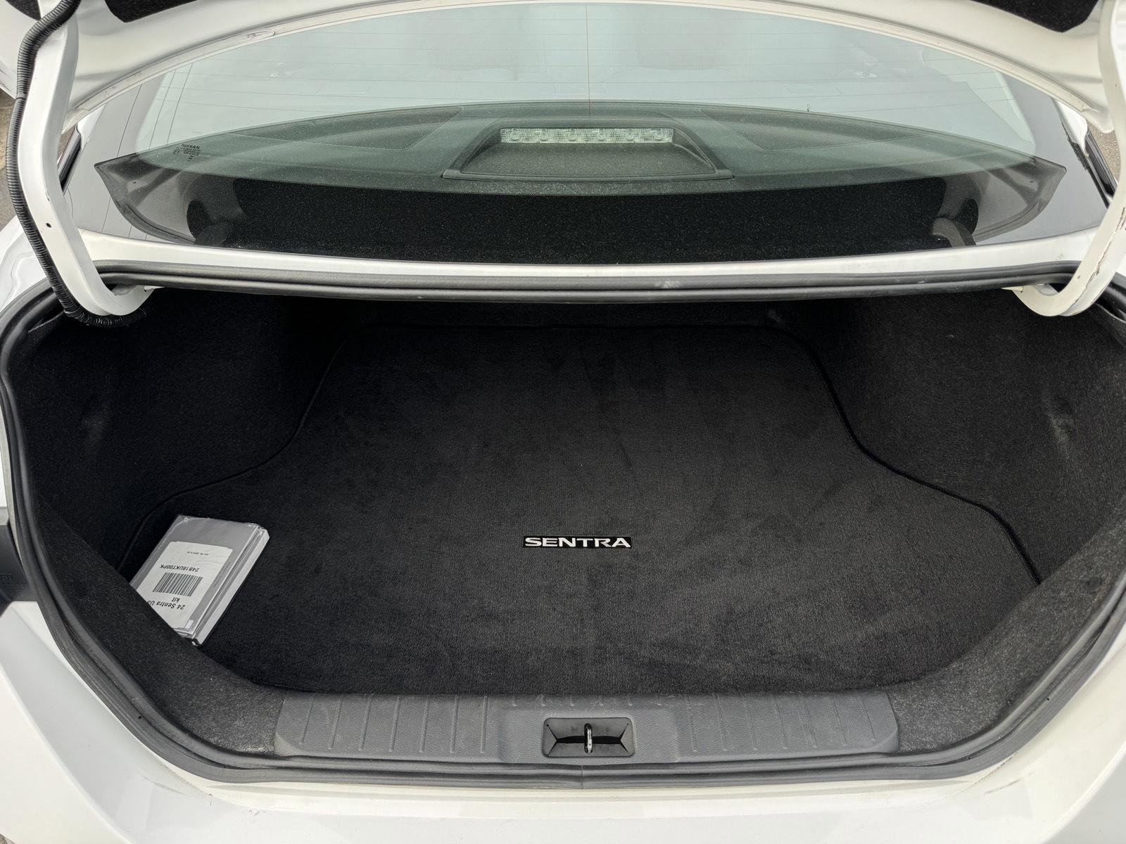 Used 2024 Nissan Sentra SV image 11