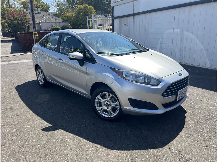 Used 2014 Ford Fiesta SE FWD image 3