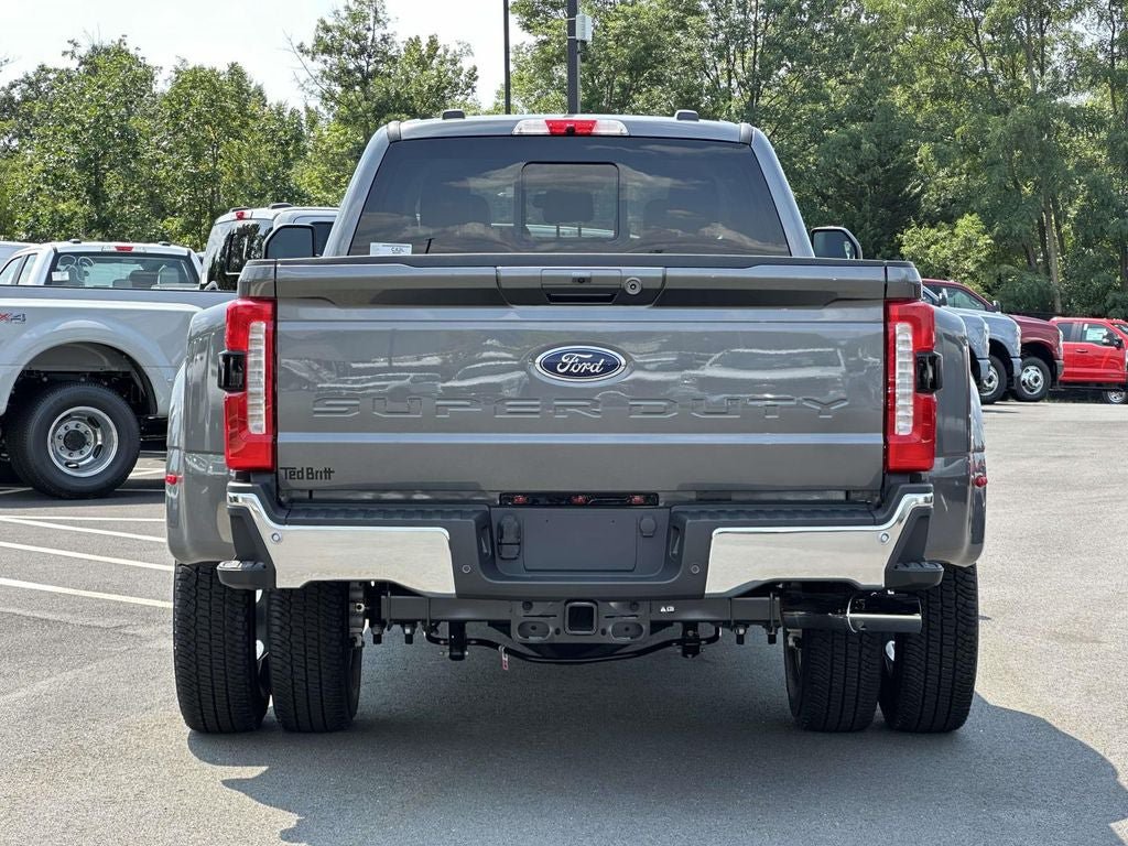 New 2026 Ford F350 4x4 Crew Cab DRW Super Duty image 4