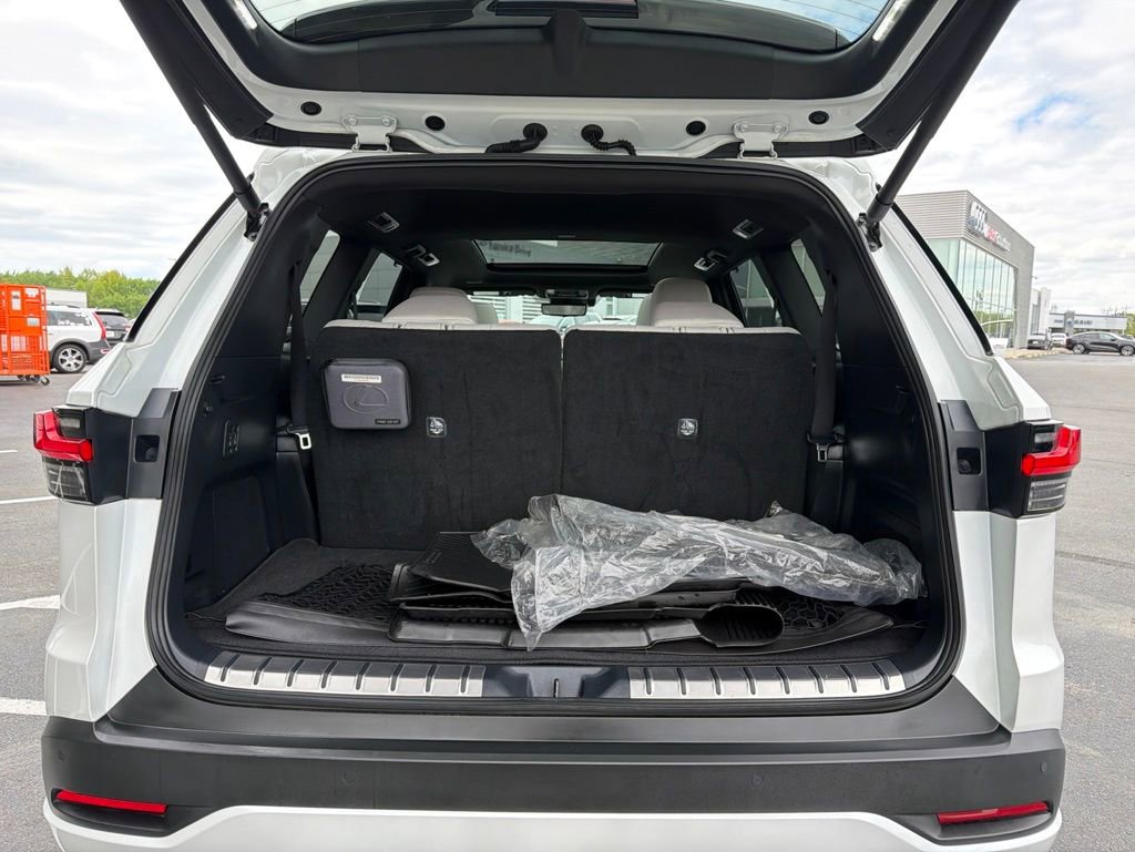 Used 2025 Lexus TX 350 AWD w/ Technology Package image 5