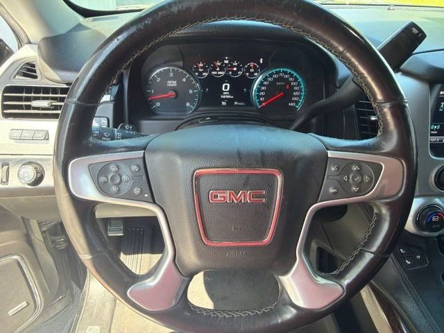 Used 2019 GMC Yukon SLT w/ Graphite Performance Edition AWD/4WD image 17