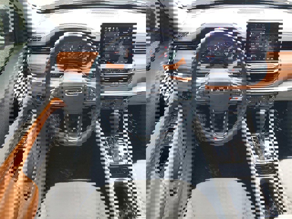 Used 2022 Jeep Compass Limited image 25