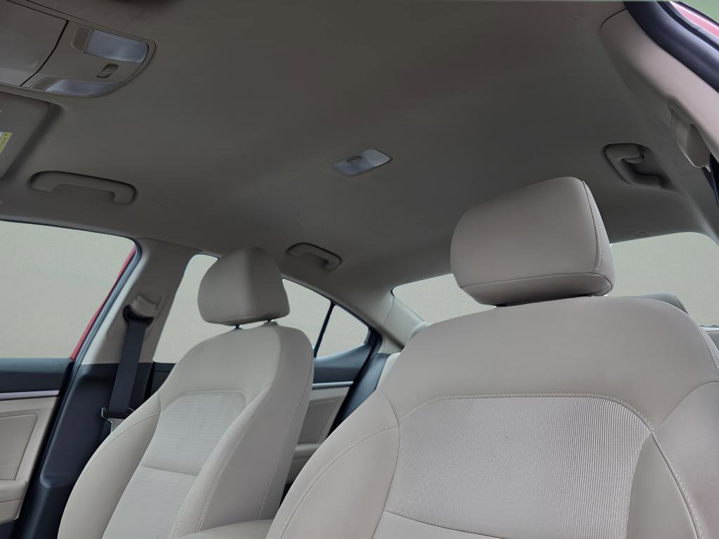 Used 2017 Hyundai Elantra SE image 20