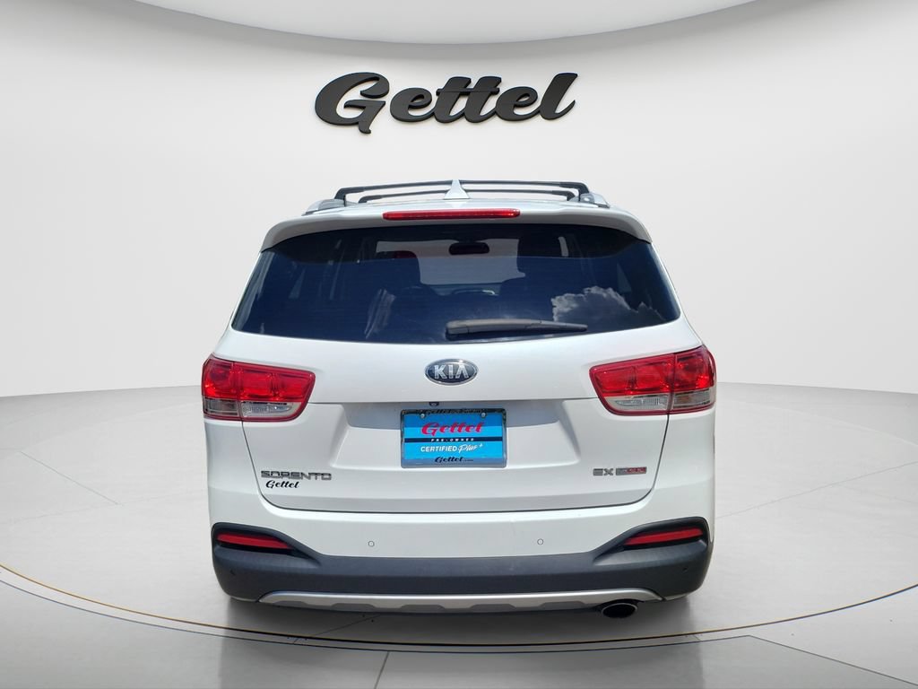 Used 2017 Kia Sorento EX w/ EX Premium Package FWD image 6