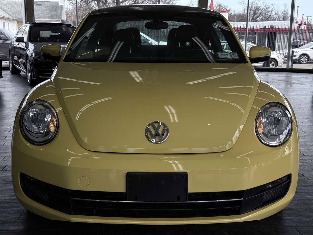 Used 2013 Volkswagen Beetle 2.5 image 4