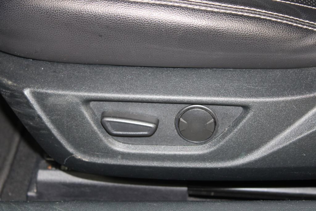 Used 2023 Ford Mustang Premium image 19