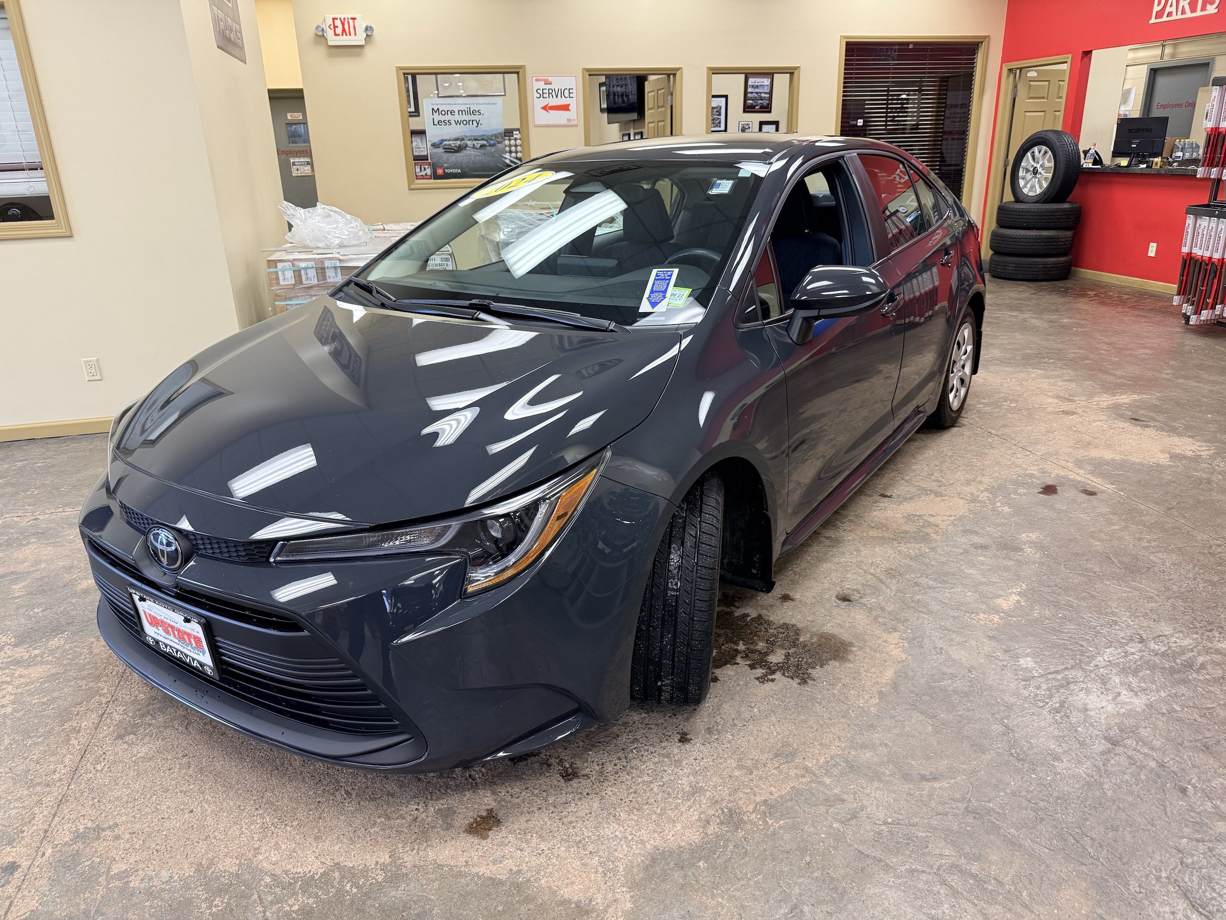 Used 2024 Toyota Corolla LE FWD image 3