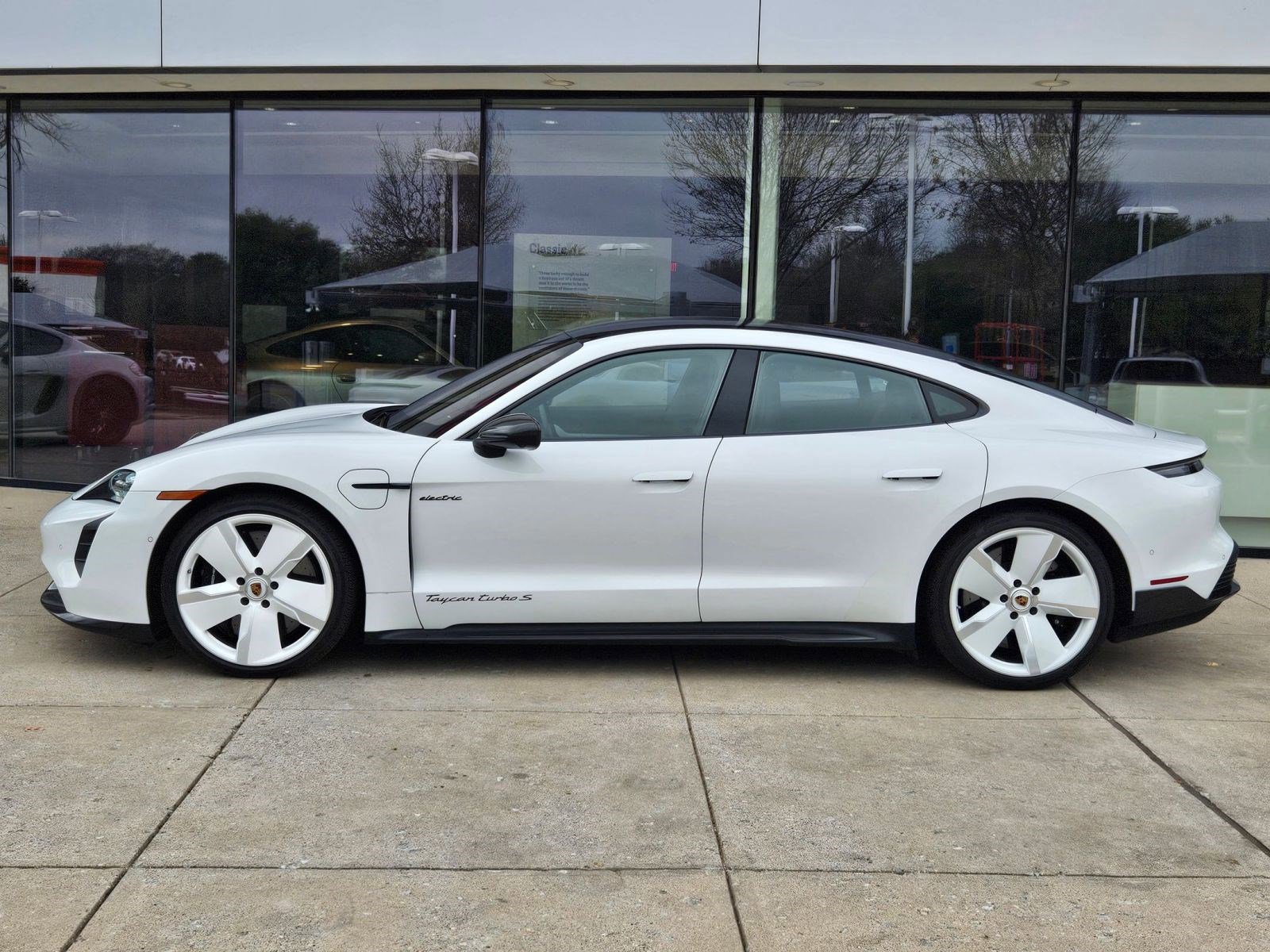 Used 2020 Porsche Taycan Turbo S image 2
