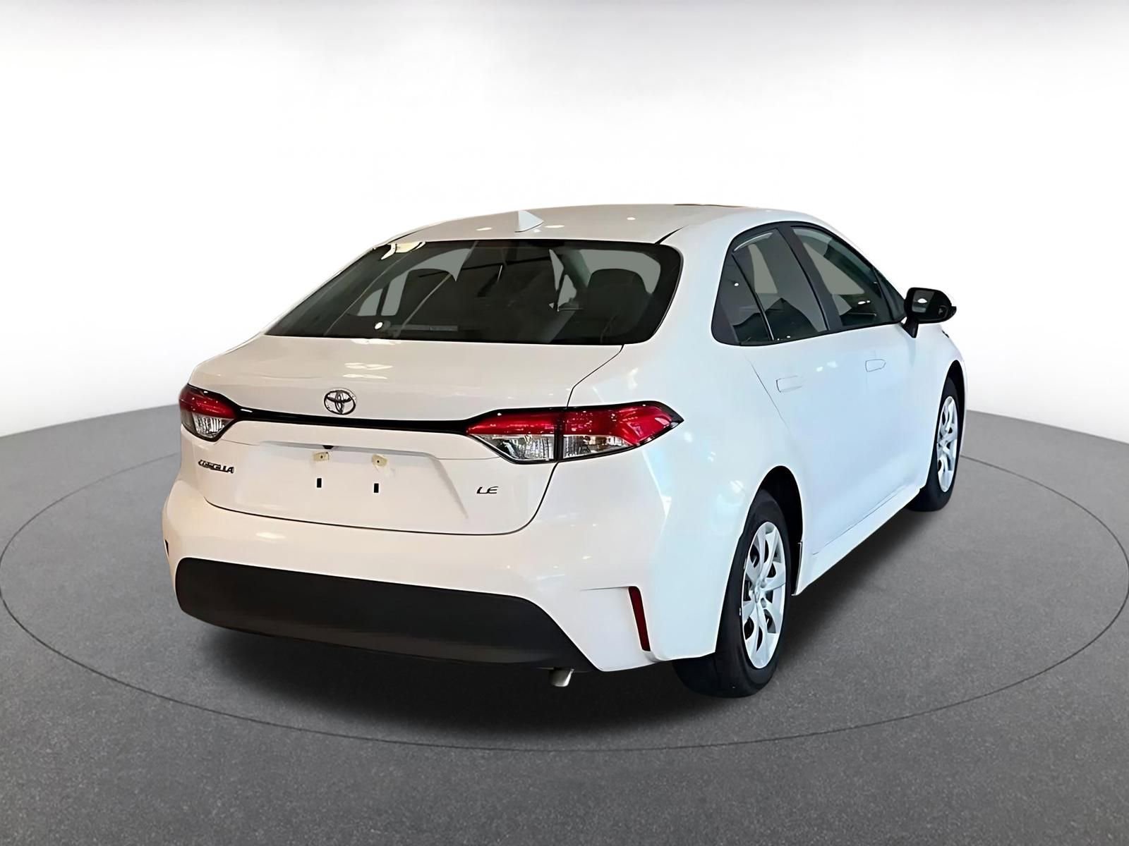 Used 2025 Toyota Corolla LE image 14