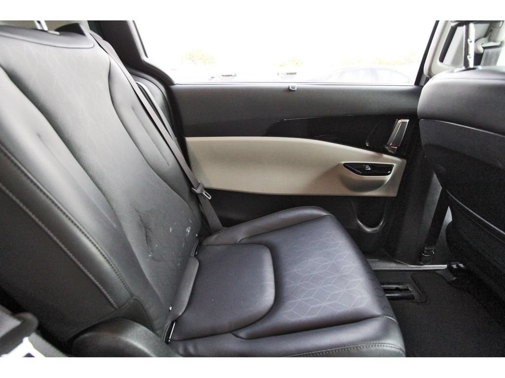 Certified 2024 Kia Carnival EX FWD image 12