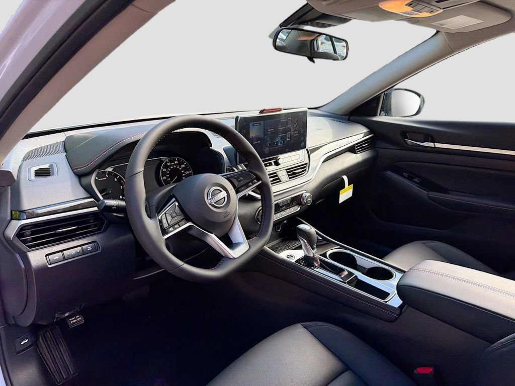 New 2025 Nissan Altima 2.5 SR w/ SR Premium Package image 2