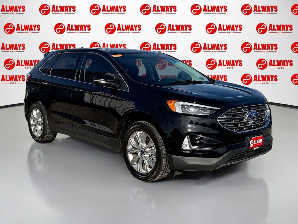 Used 2020 Ford Edge Titanium w/ Equipment Group 301A FWD image 3