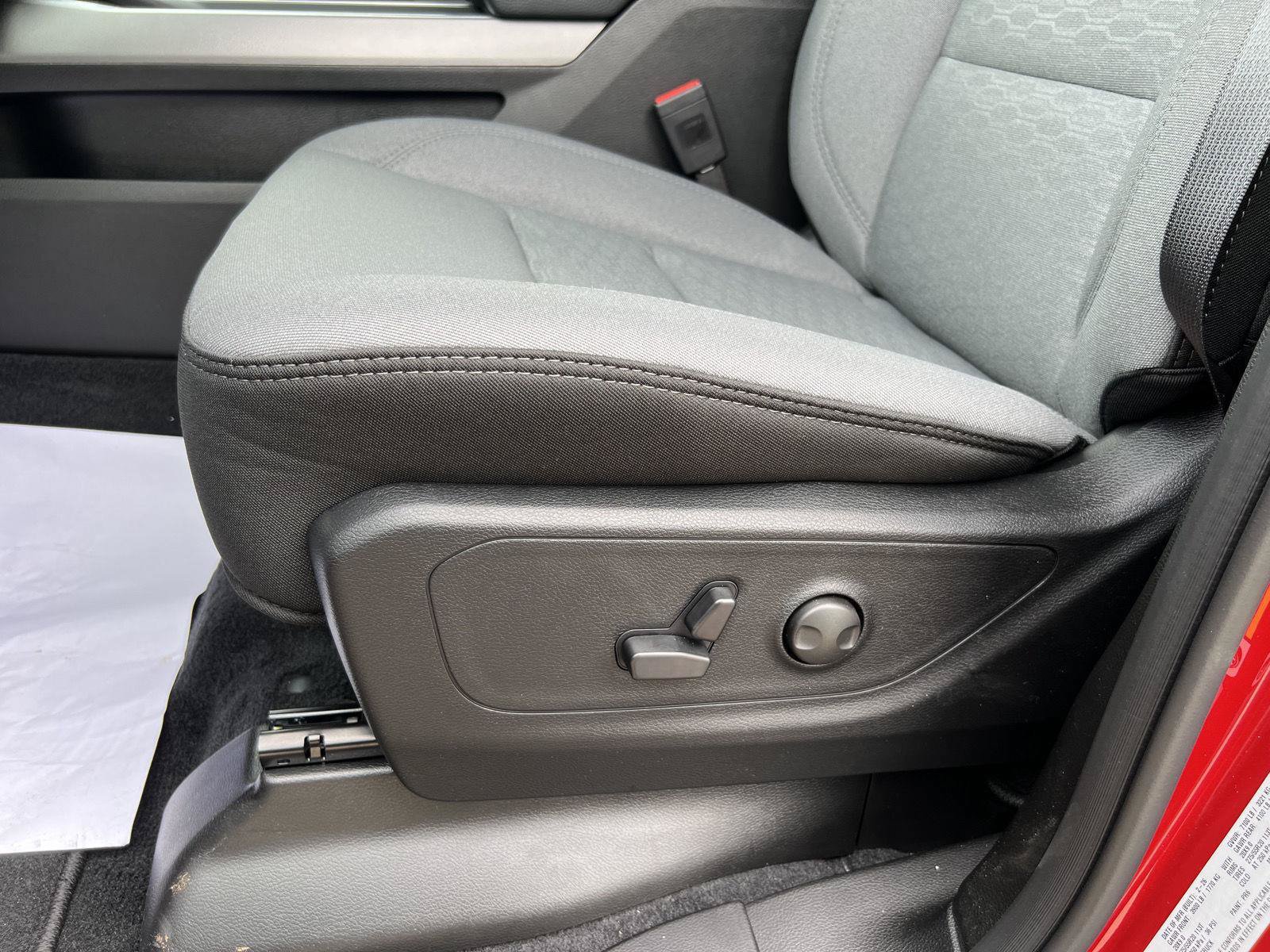 New 2026 RAM 1500 Big Horn AWD/4WD image 13