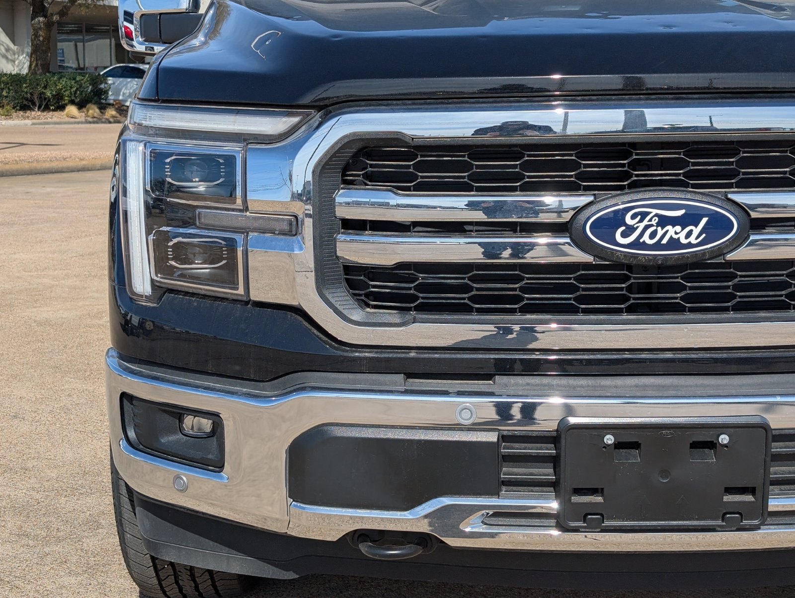 Used 2025 Ford F150 Lariat w/ Equipment Group 502A High AWD/4WD image 6