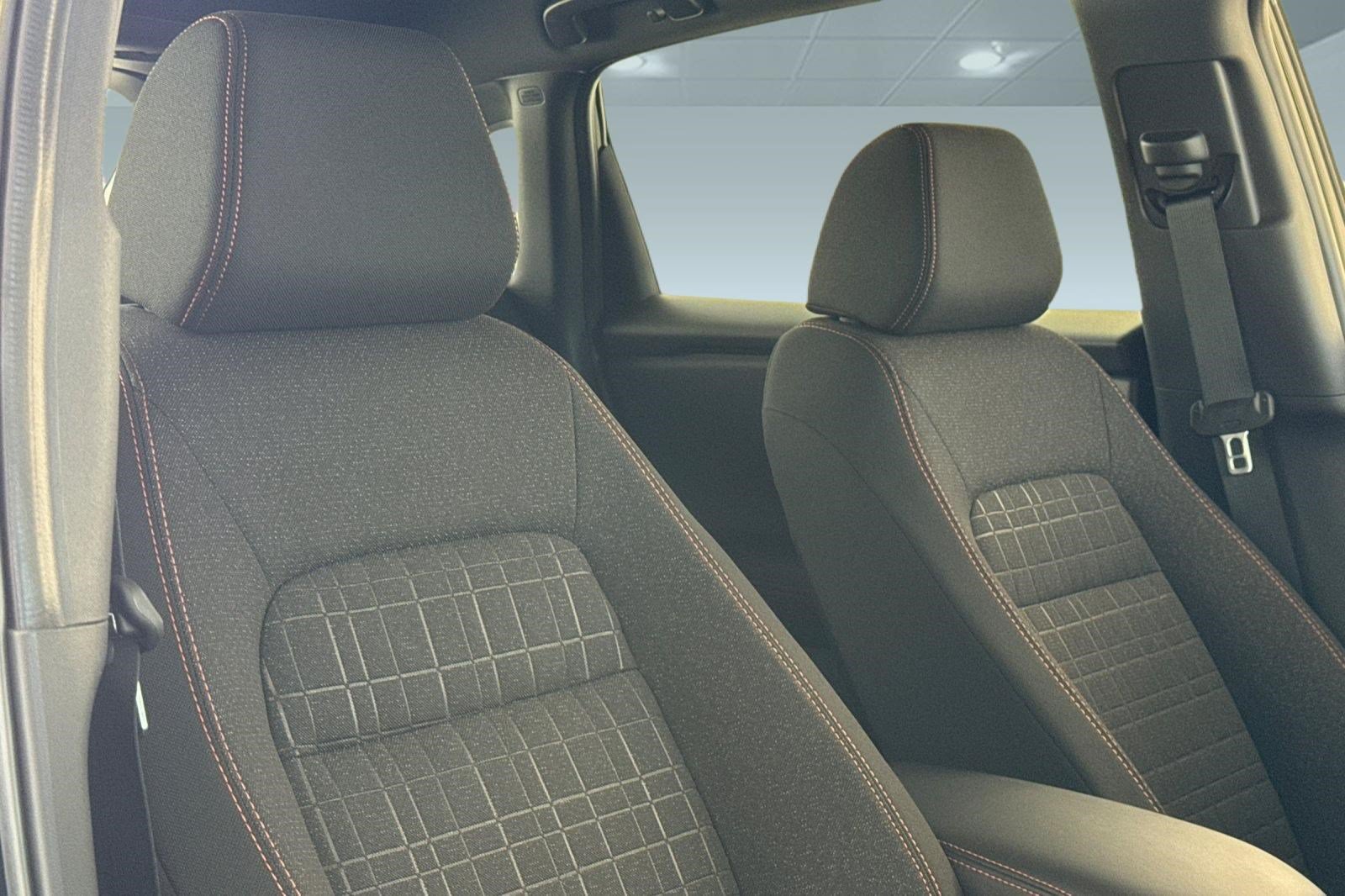 Certified 2026 Honda HR-V Sport image 32