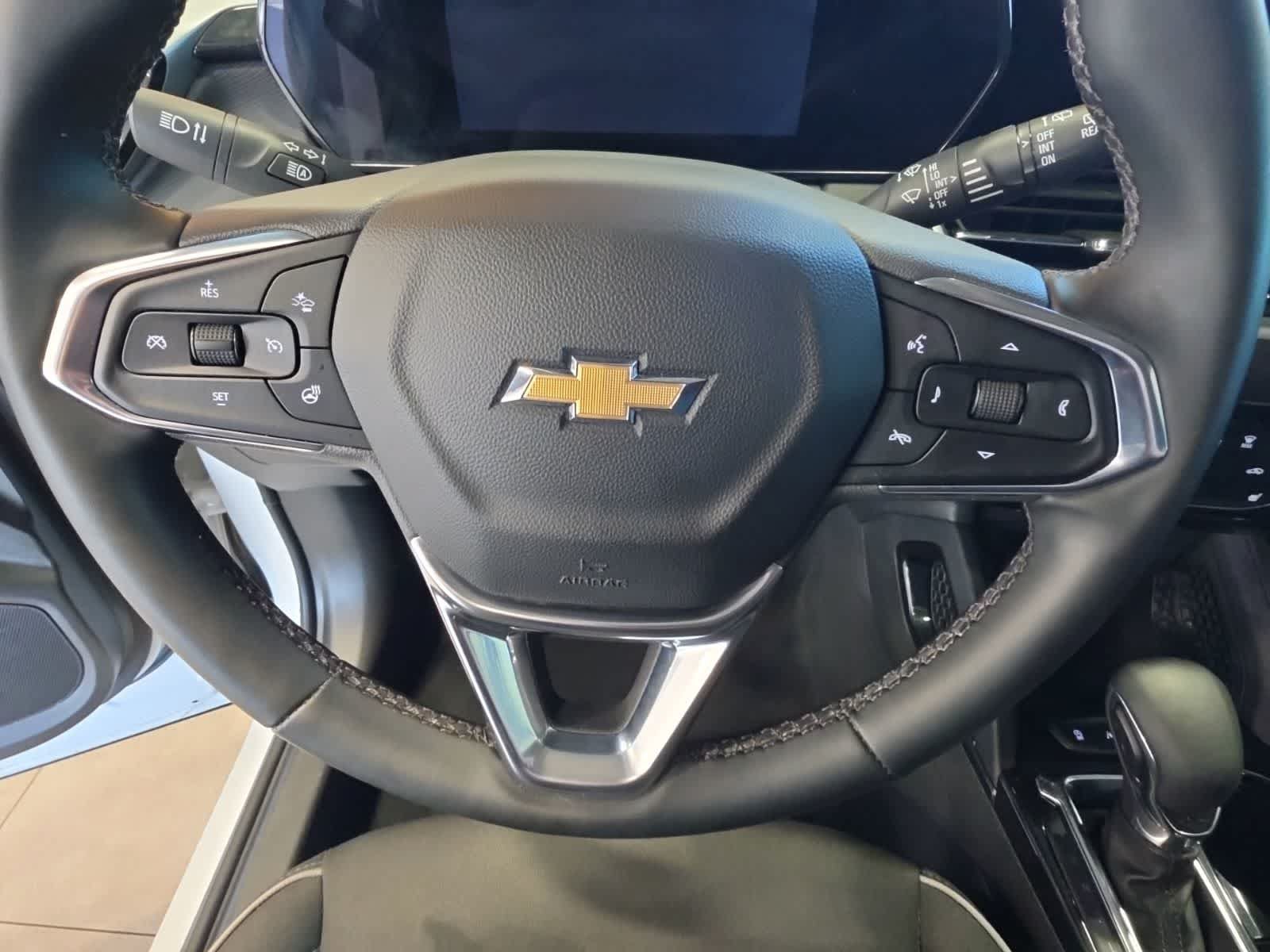 Used 2024 Chevrolet TrailBlazer LT w/ LT Cold Weather Package AWD/4WD image 19