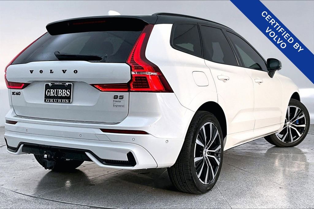 Used 2023 Volvo XC60 B5 Ultimate w/ Protection Package Premier image 2