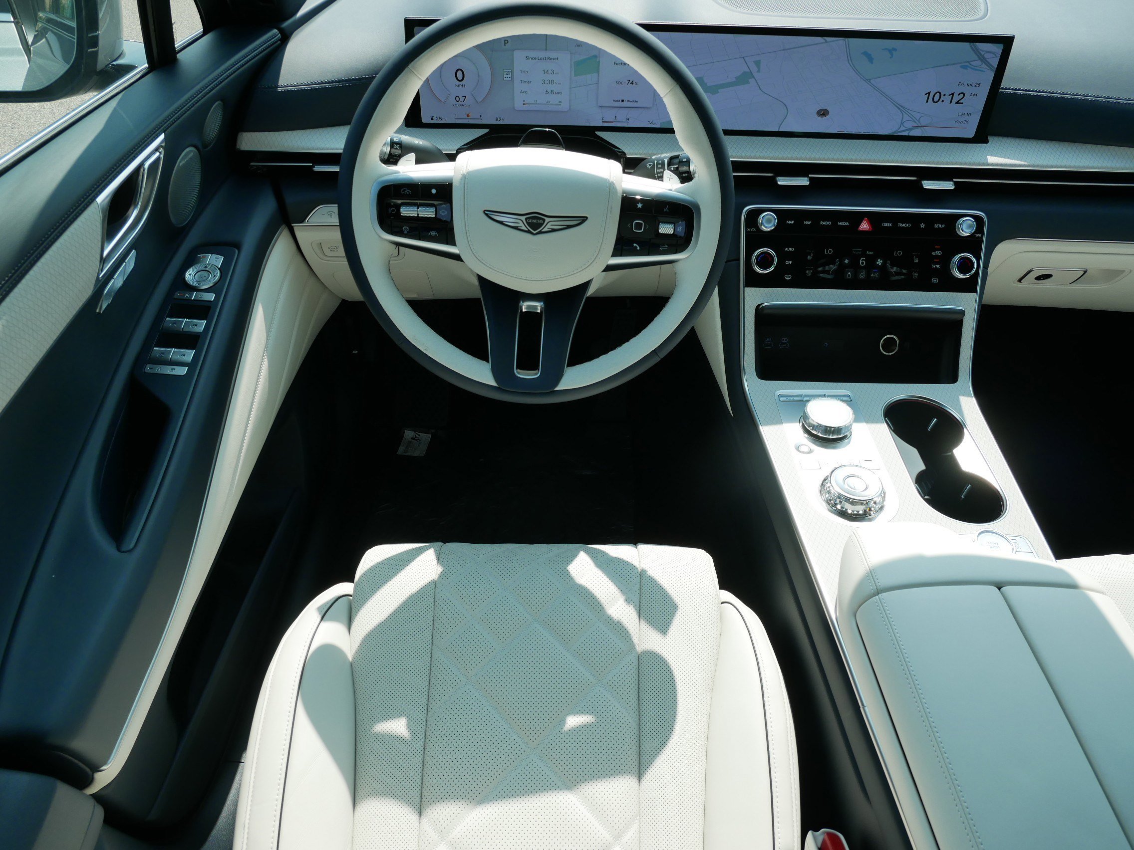 New 2025 Genesis GV80 3.5T Prestige image 7