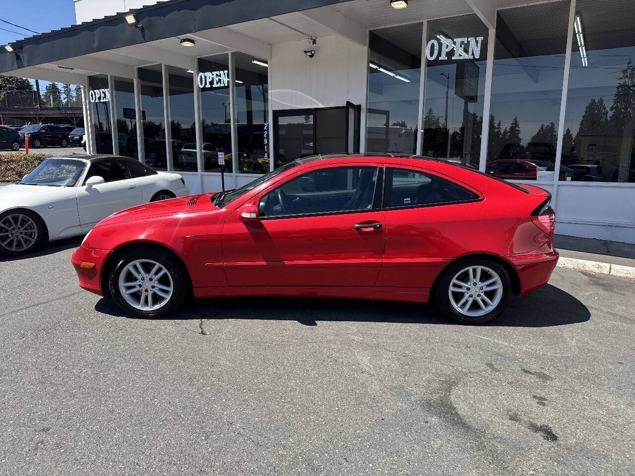 Used 2003 Mercedes-Benz C 230 Coupe image 3