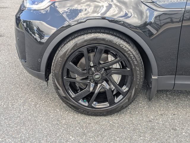 Used 2024 Land Rover Discovery S AWD/4WD image 12