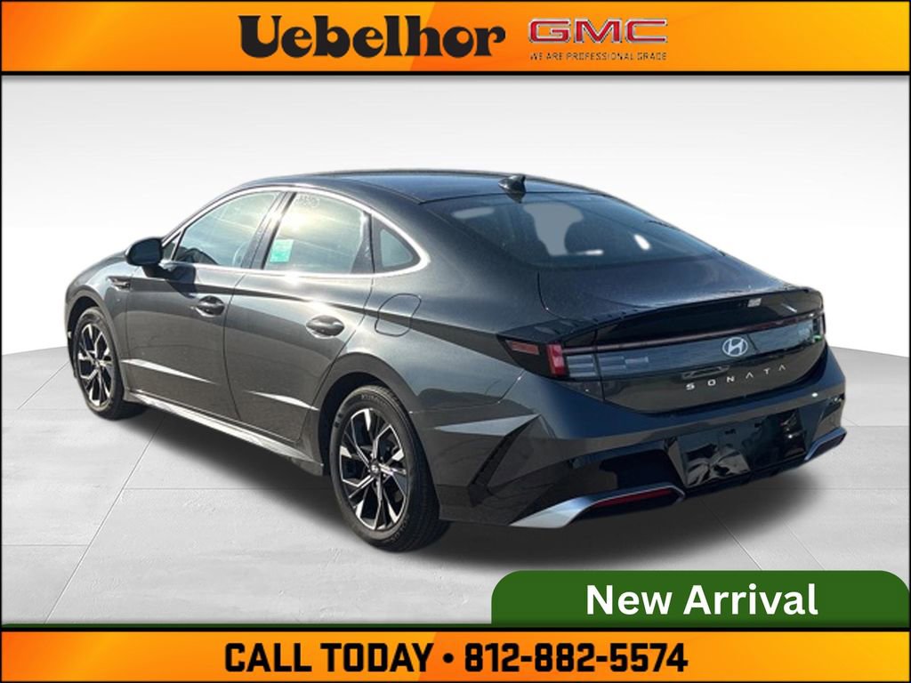 Used 2025 Hyundai Sonata SEL FWD image 6