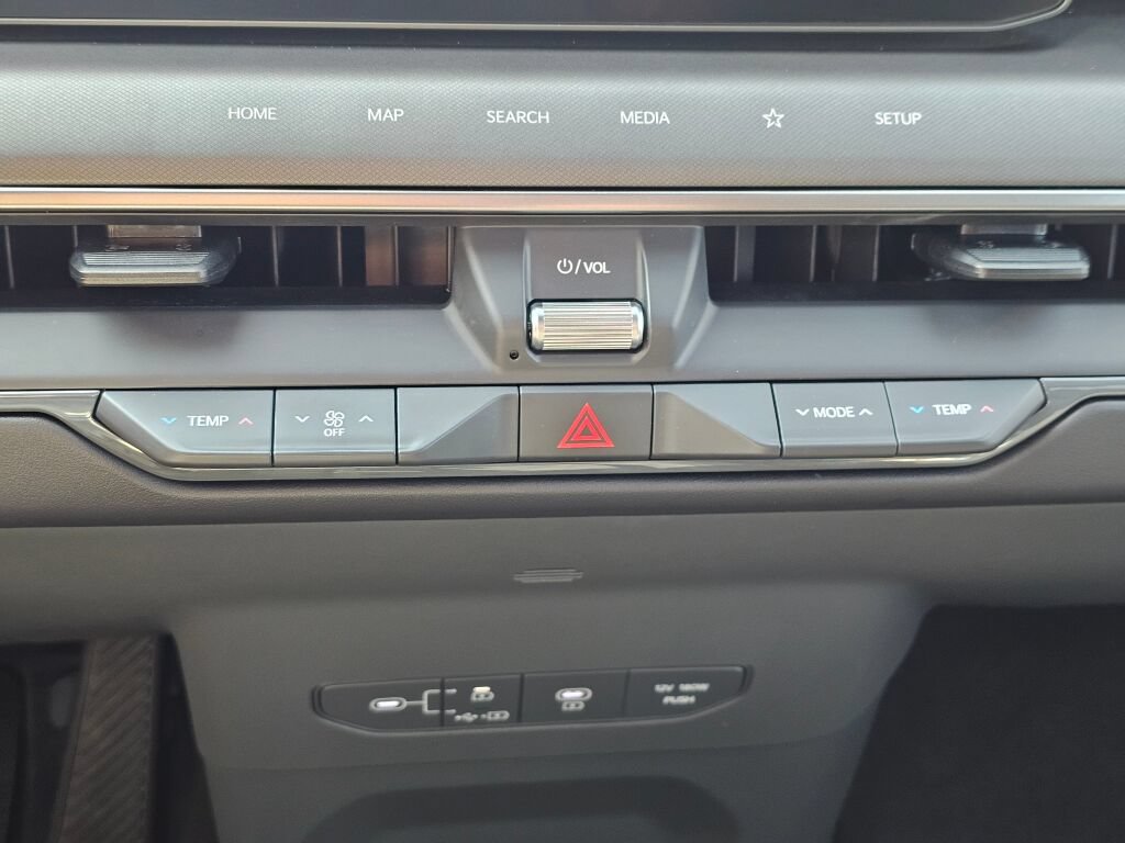 Certified 2024 Kia EV9 Wind AWD/4WD image 18