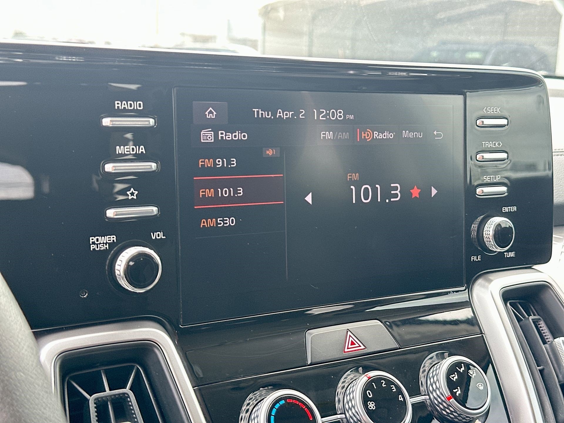 Used 2023 Kia Sorento LX image 12