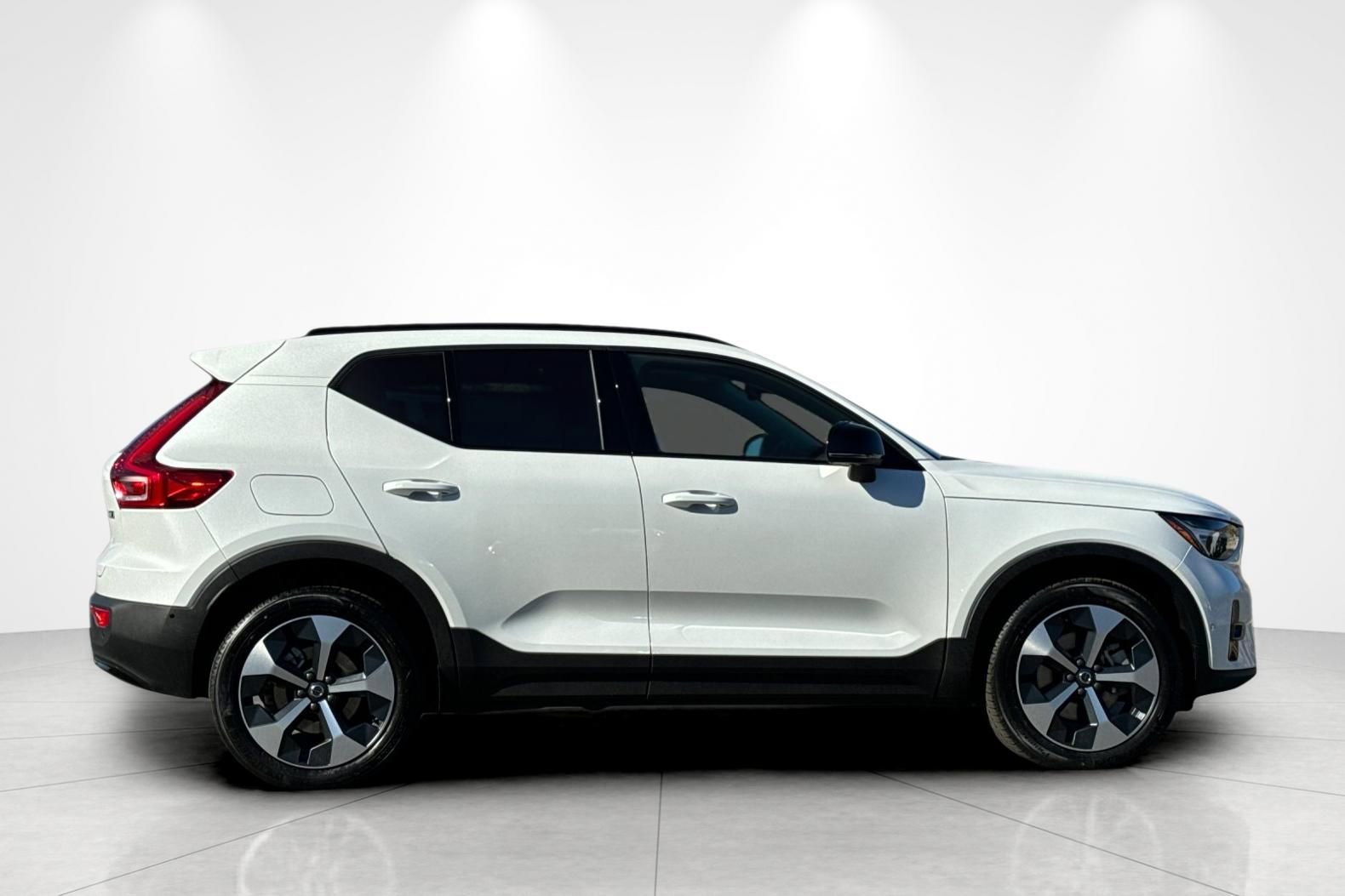 New 2026 Volvo XC40 B5 Plus w/ Protection Package Premier image 7