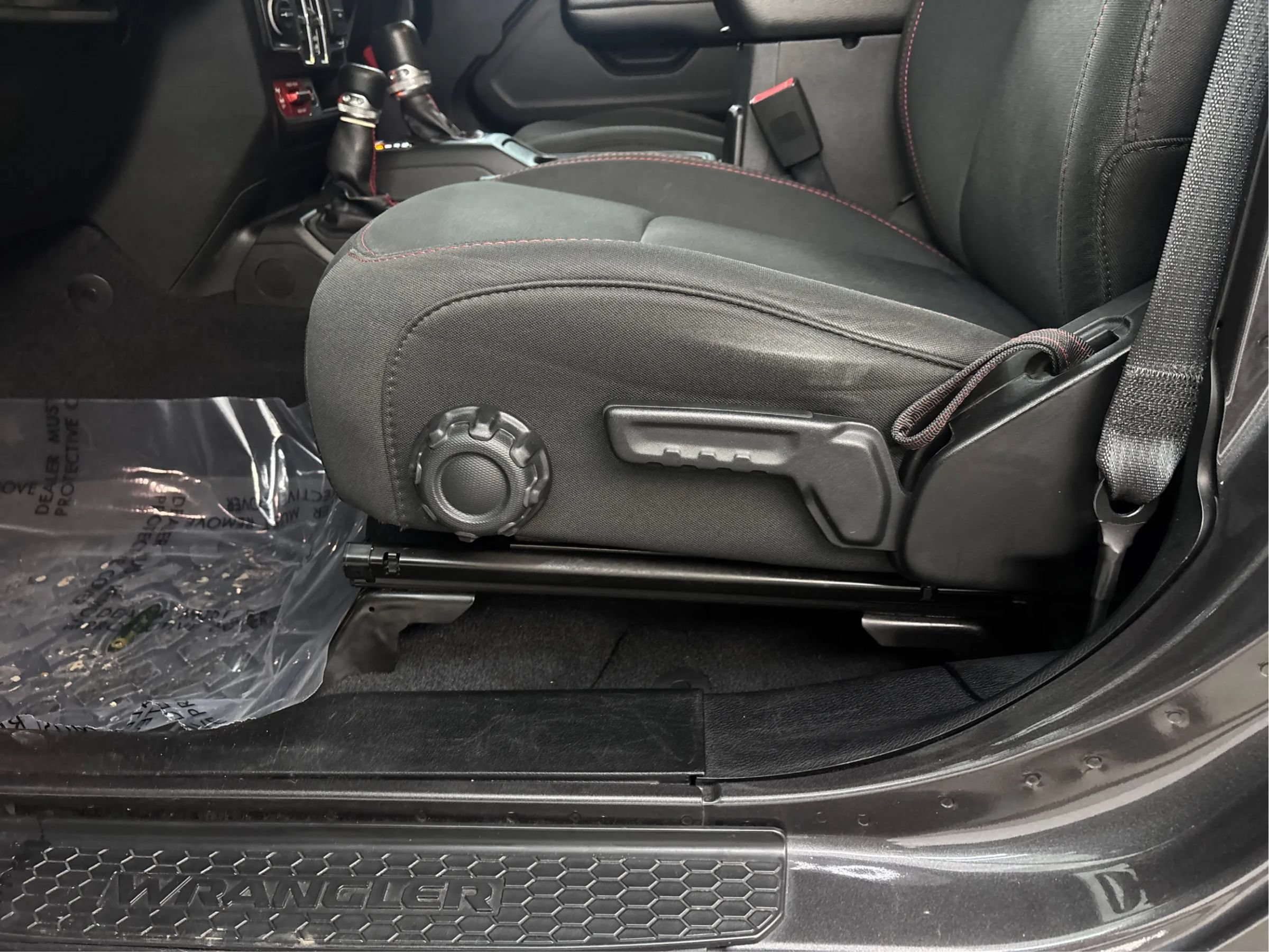 Used 2019 Jeep Wrangler Unlimited Rubicon w/ LED Lighting Group AWD/4WD image 24