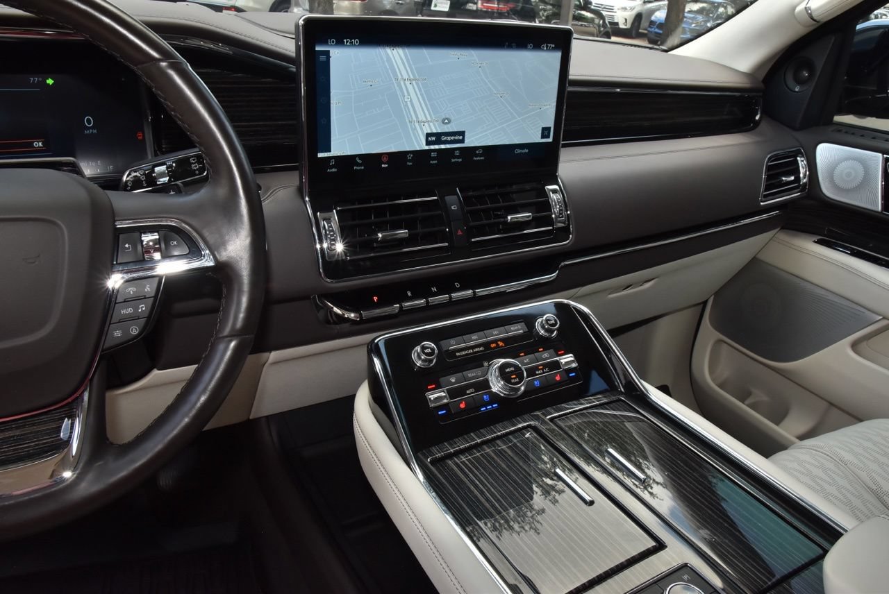 Used 2024 Lincoln Navigator Black Label AWD/4WD image 28