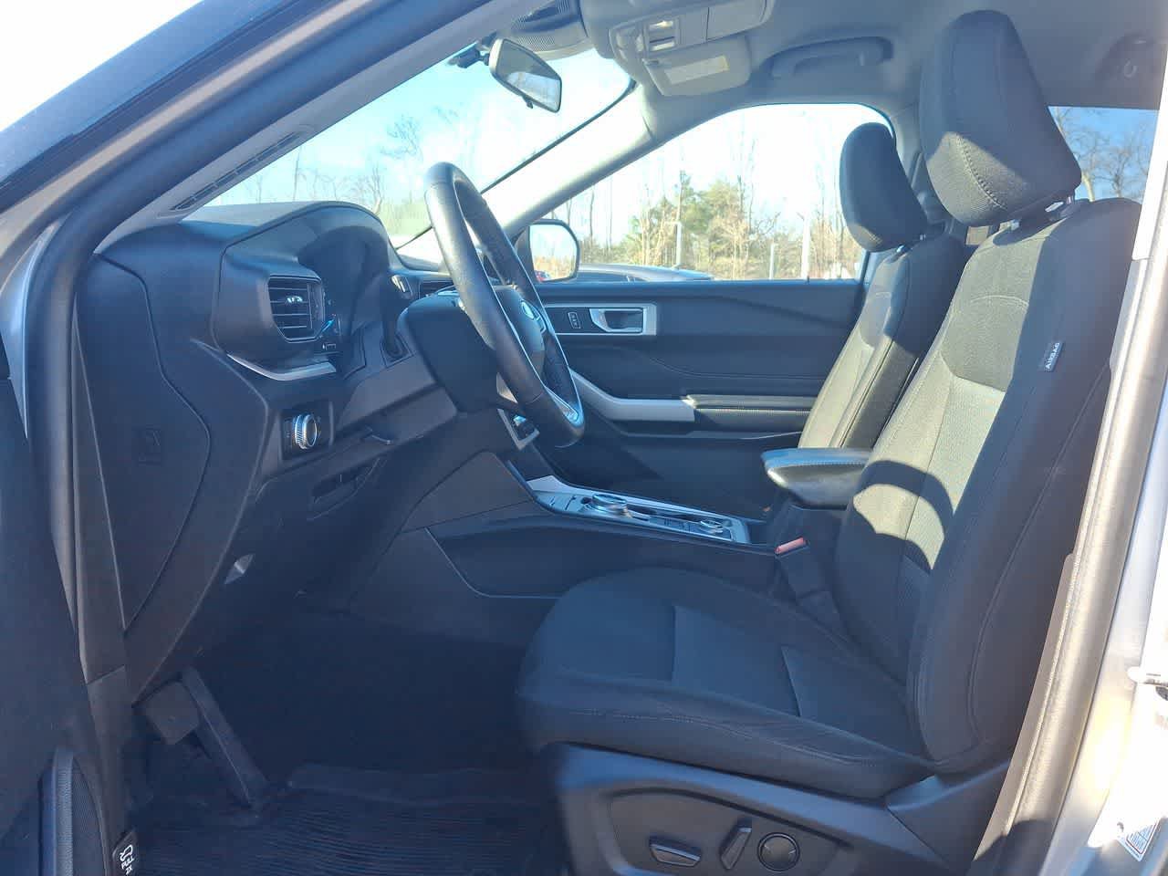 Certified 2023 Ford Explorer XLT image 17