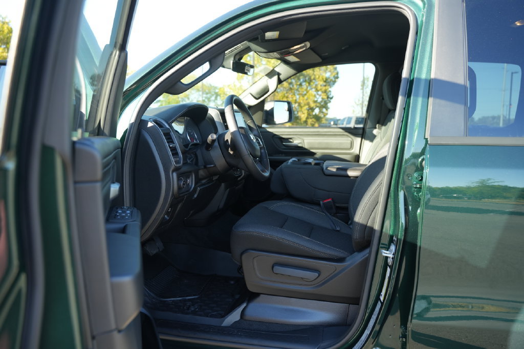 New 2027 RAM 1500 Warlock AWD/4WD image 10
