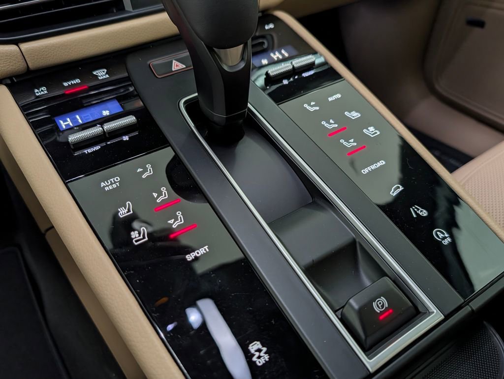 New 2026 Porsche Macan image 34