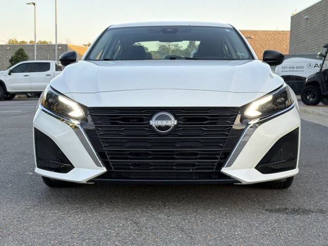 Used 2025 Nissan Altima 2.5 SV FWD image 8