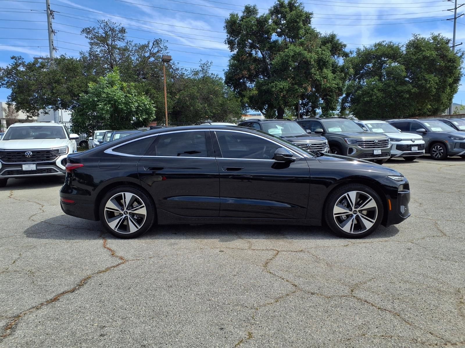 Used 2025 Audi A6 e-tron Premium Plus w/ Premium Plus image 3