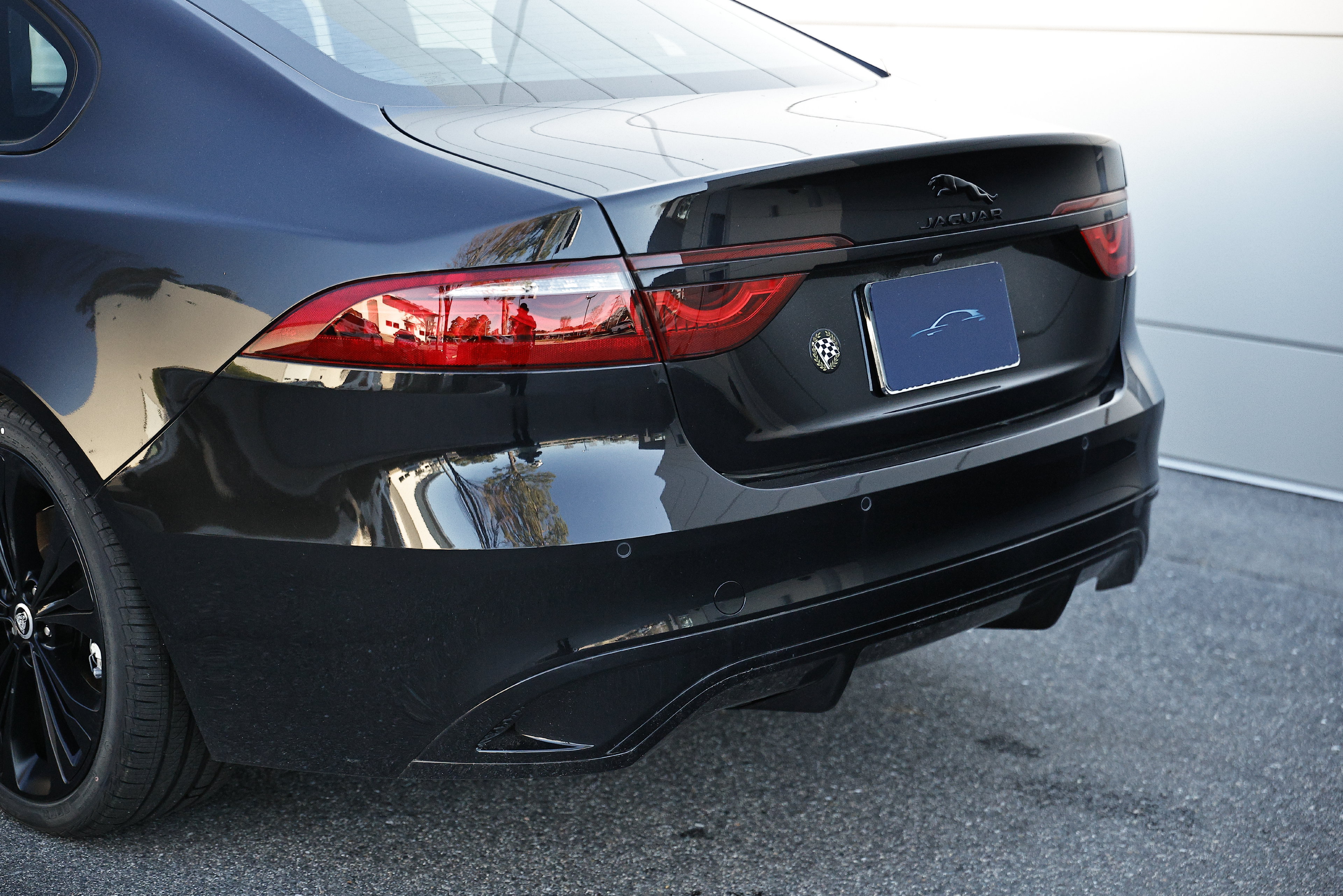 New 2024 Jaguar XF R-Dynamic SE AWD/4WD image 9